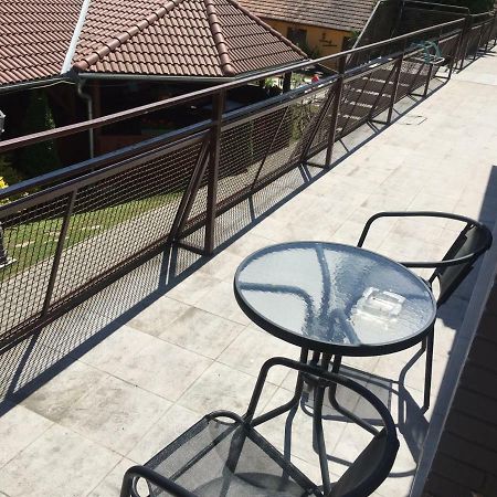 Spacince Guesthouse Zuzana מראה חיצוני תמונה